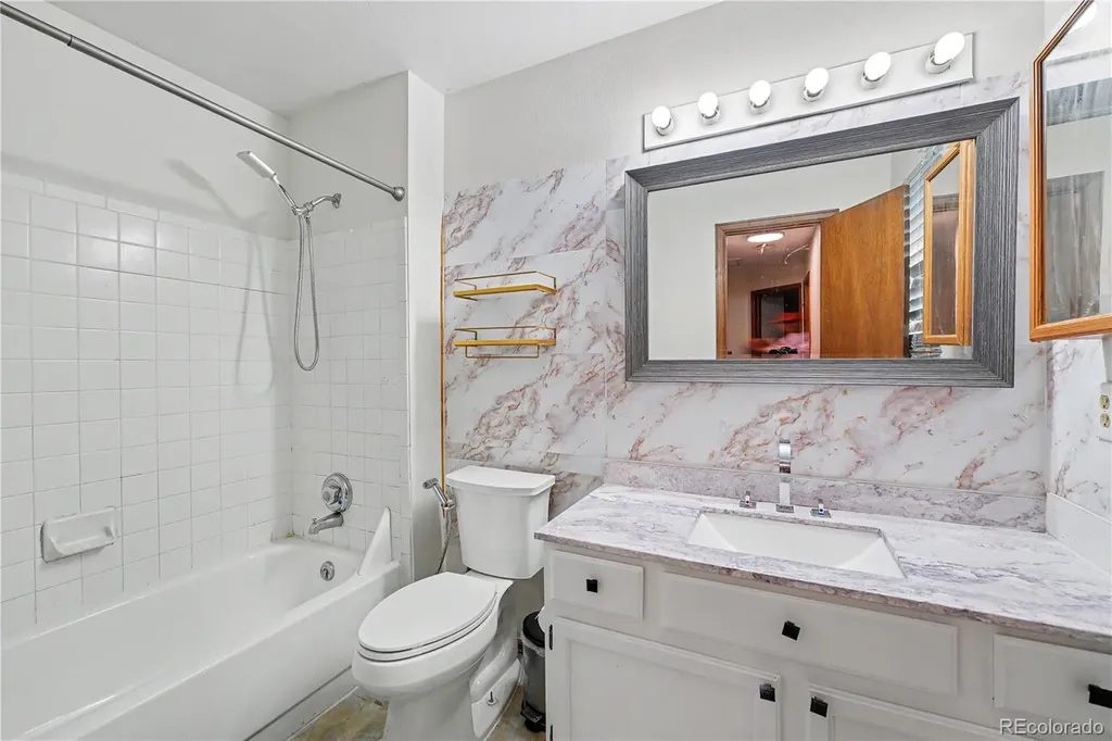 3843 W Temple Place Denver CO 80236
