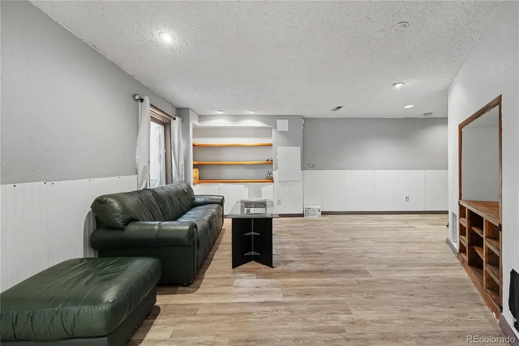 3843 W Temple Place Denver CO 80236