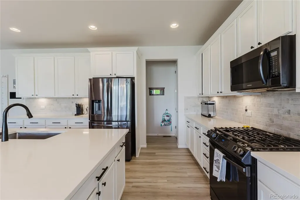 5447 Gray Wolf Lane Castle Rock CO 80104