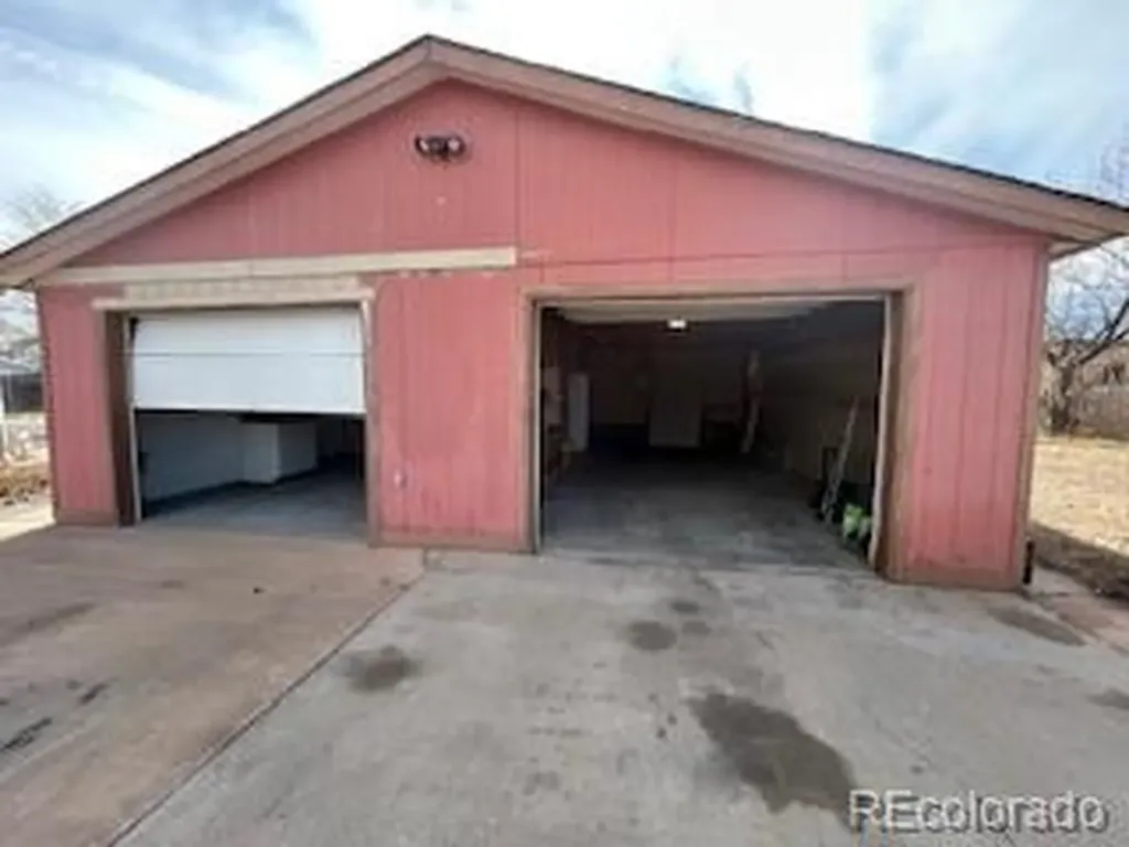1033 S Saddlerock Drive Pueblo CO 81007