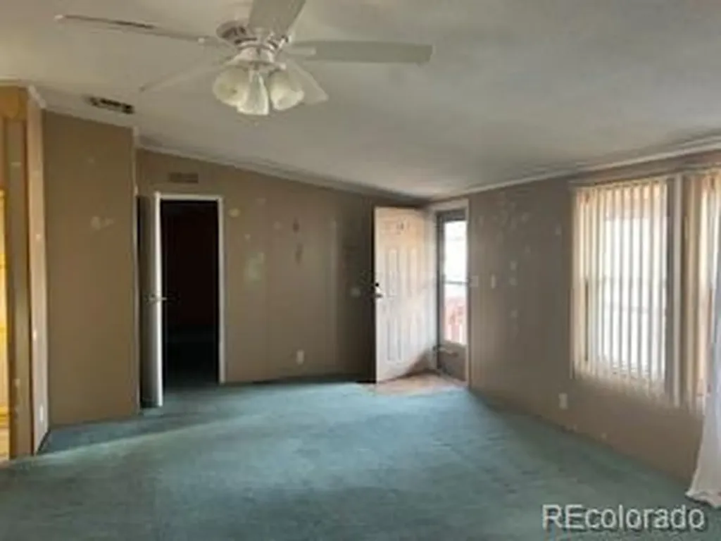 1033 S Saddlerock Drive Pueblo CO 81007