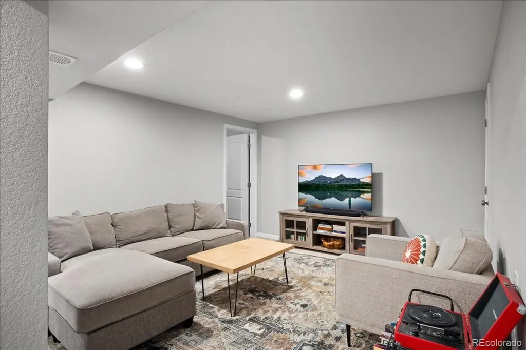 4751 W 66th Avenue Arvada CO 80003