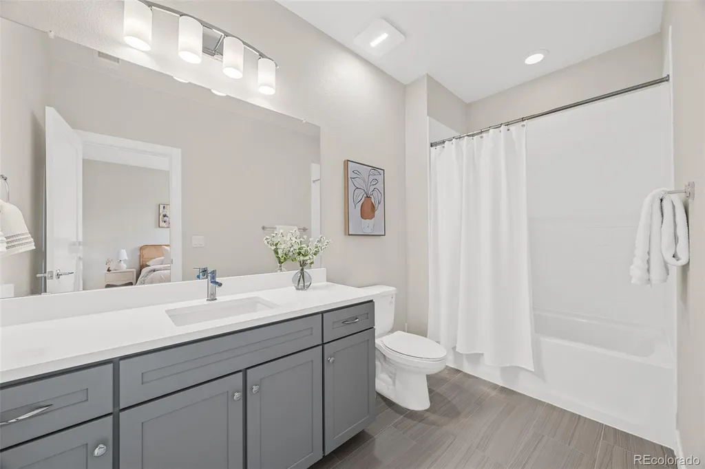 7184 S Shady Grove Court Aurora CO 80016