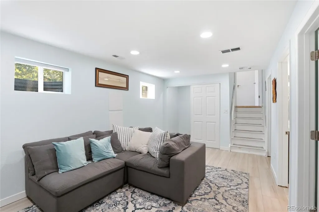 6740 Devinney Street Arvada CO 80004