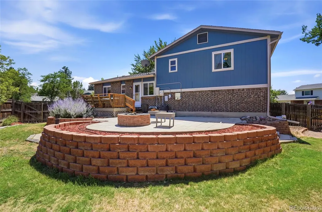 6740 Devinney Street Arvada CO 80004