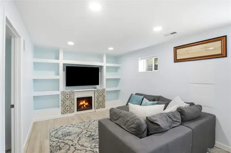 6740 Devinney Street Arvada CO 80004