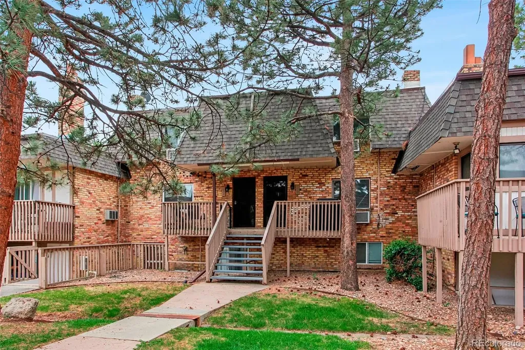 2190 S Holly Street Denver CO 80222