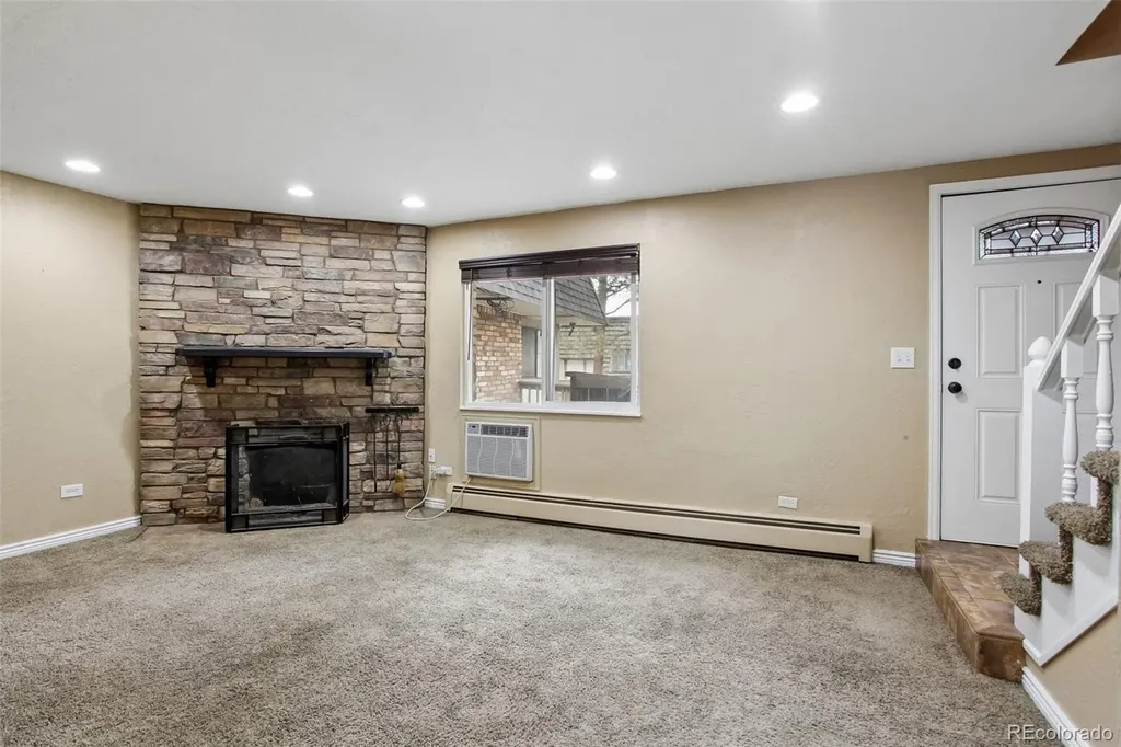 2190 S Holly Street Denver CO 80222