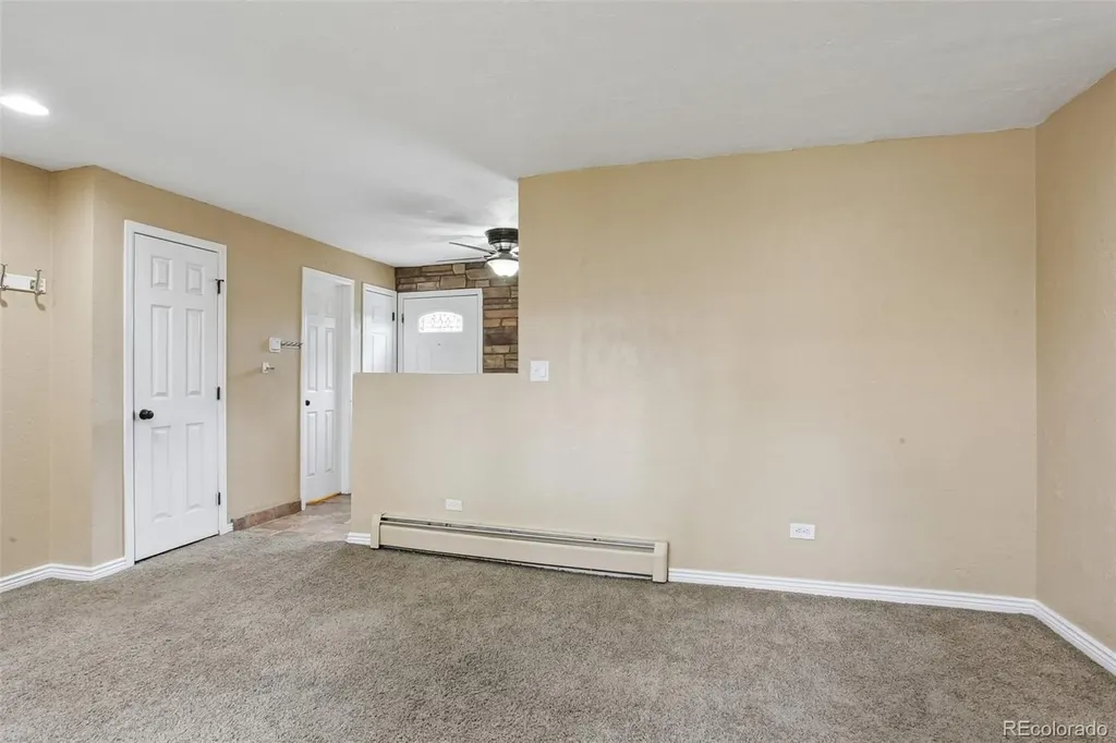 2190 S Holly Street Denver CO 80222