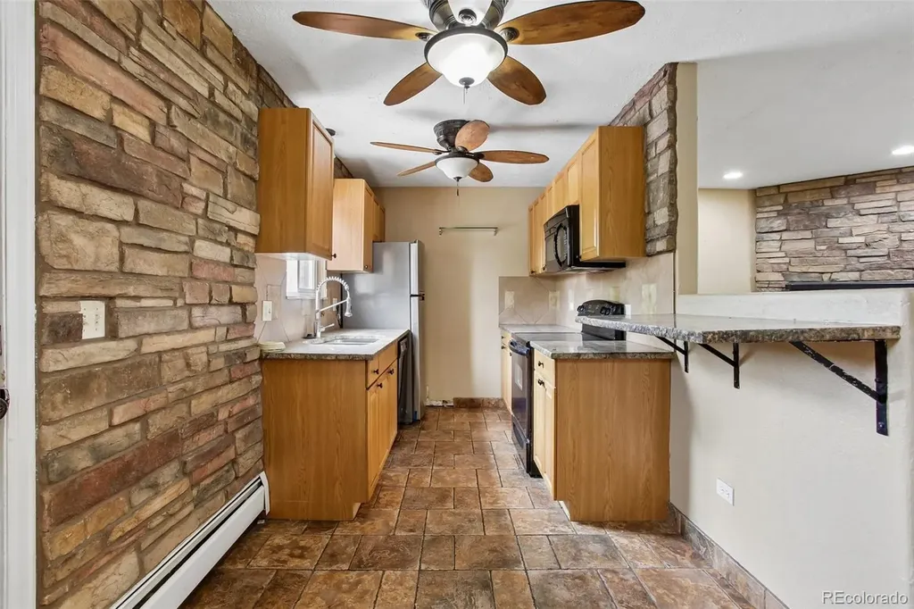 2190 S Holly Street Denver CO 80222
