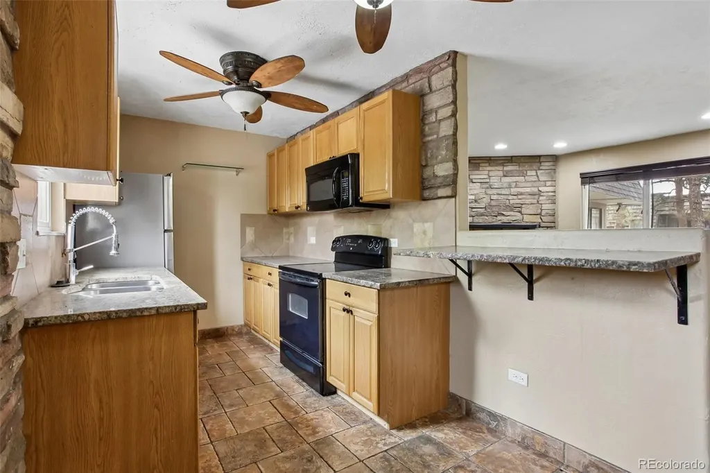 2190 S Holly Street Denver CO 80222