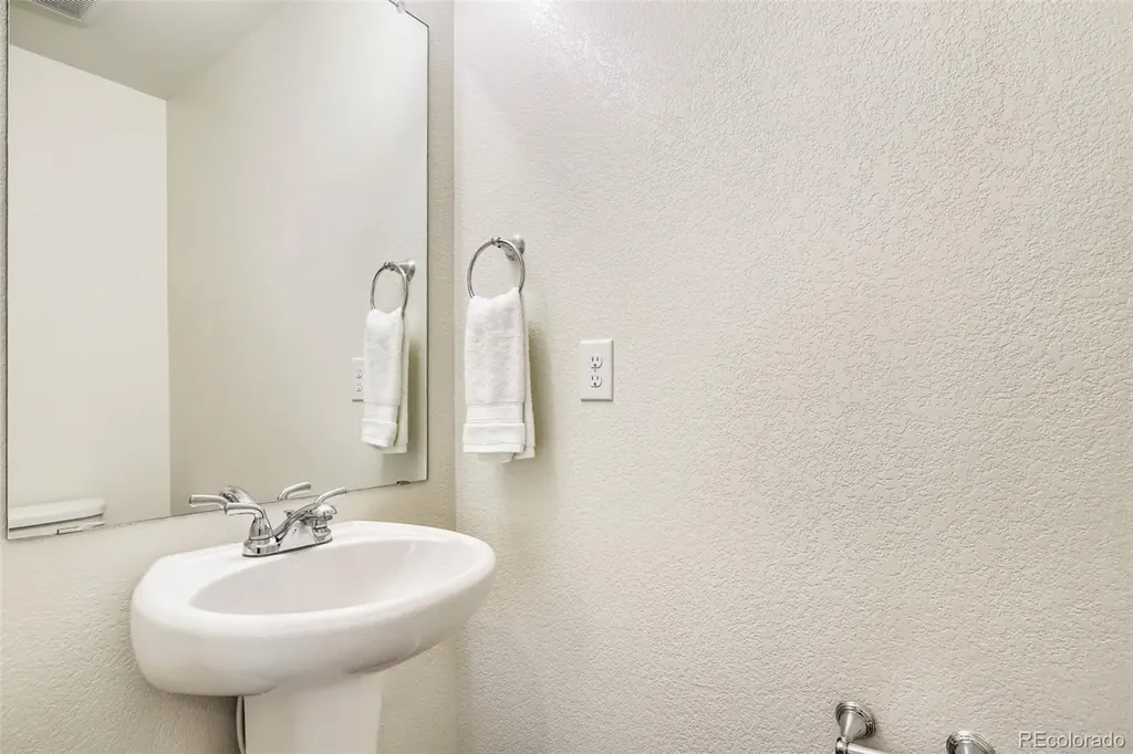 17956 E 103rd Avenue Commerce City CO 80022