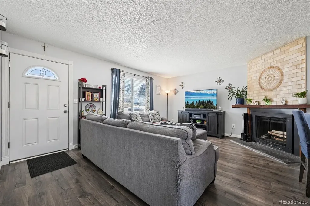 7155 S Dover Court Littleton CO 80128