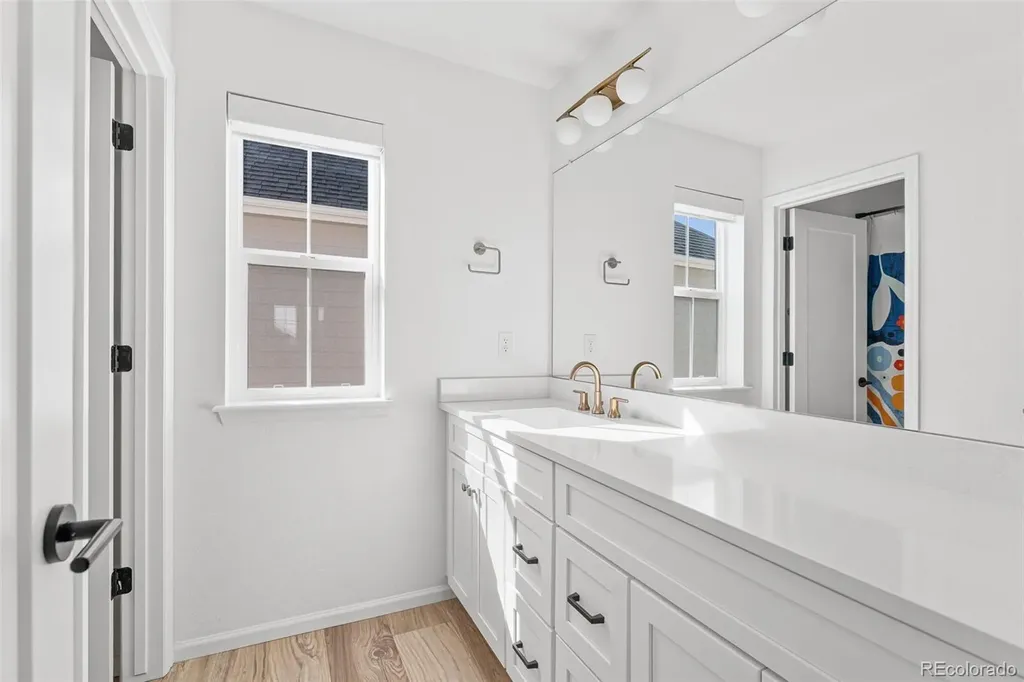 7281 S Vandriver Way Aurora CO 80016