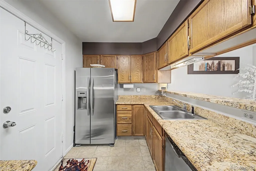 5868 W Asbury Place Lakewood CO 80227