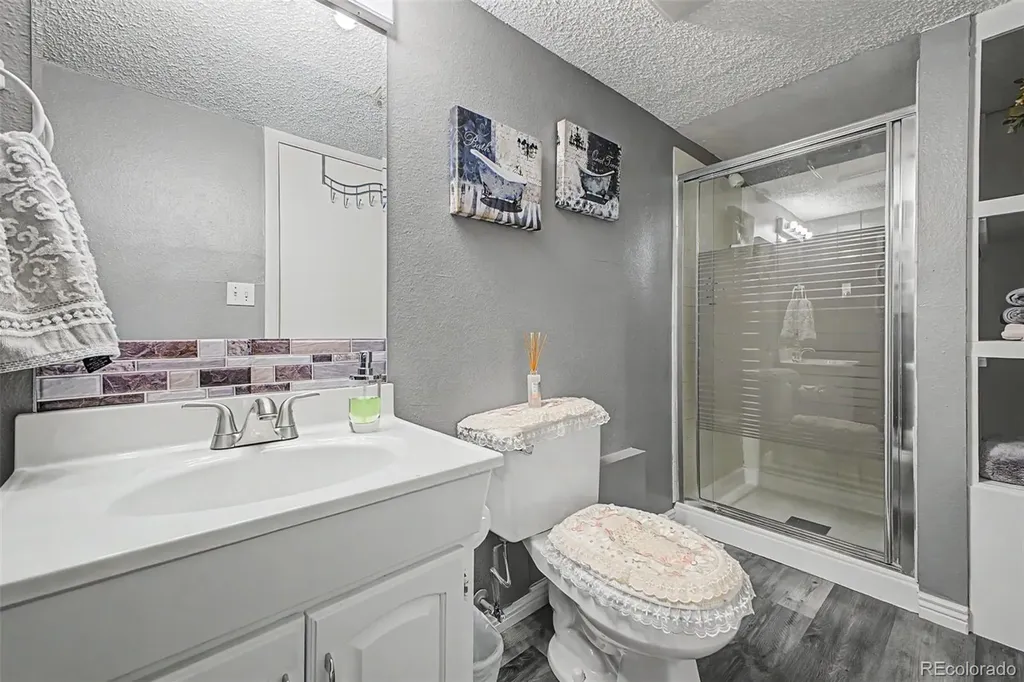 5868 W Asbury Place Lakewood CO 80227