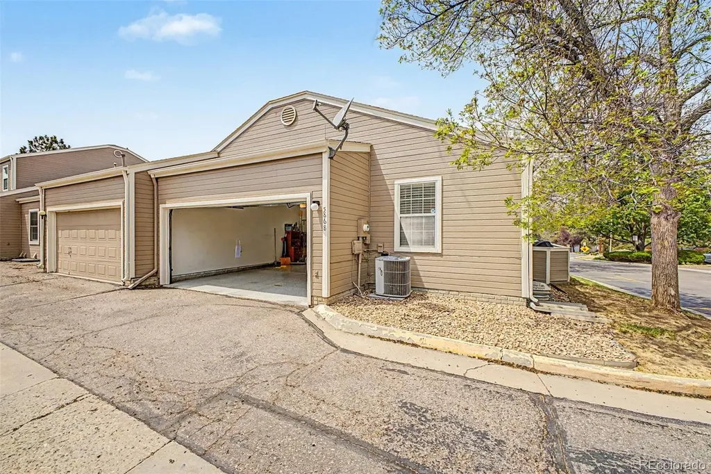 5868 W Asbury Place Lakewood CO 80227