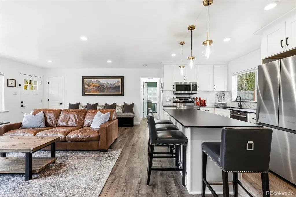 2815 S Glencoe Street Denver CO 80222