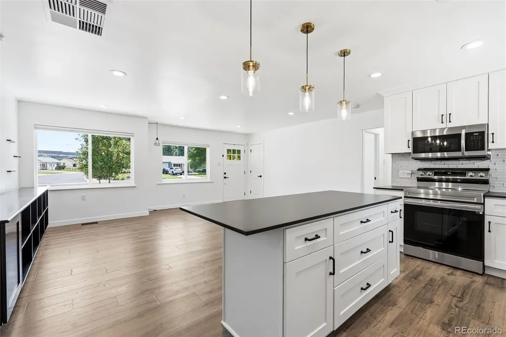 2815 S Glencoe Street Denver CO 80222