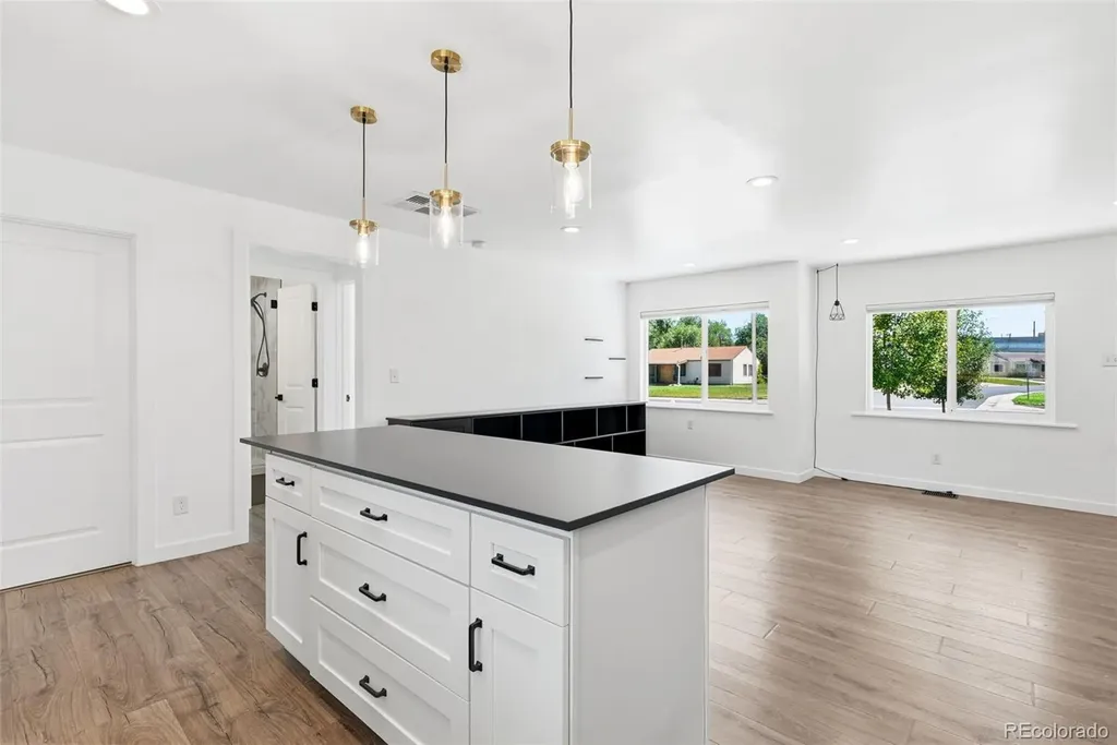 2815 S Glencoe Street Denver CO 80222