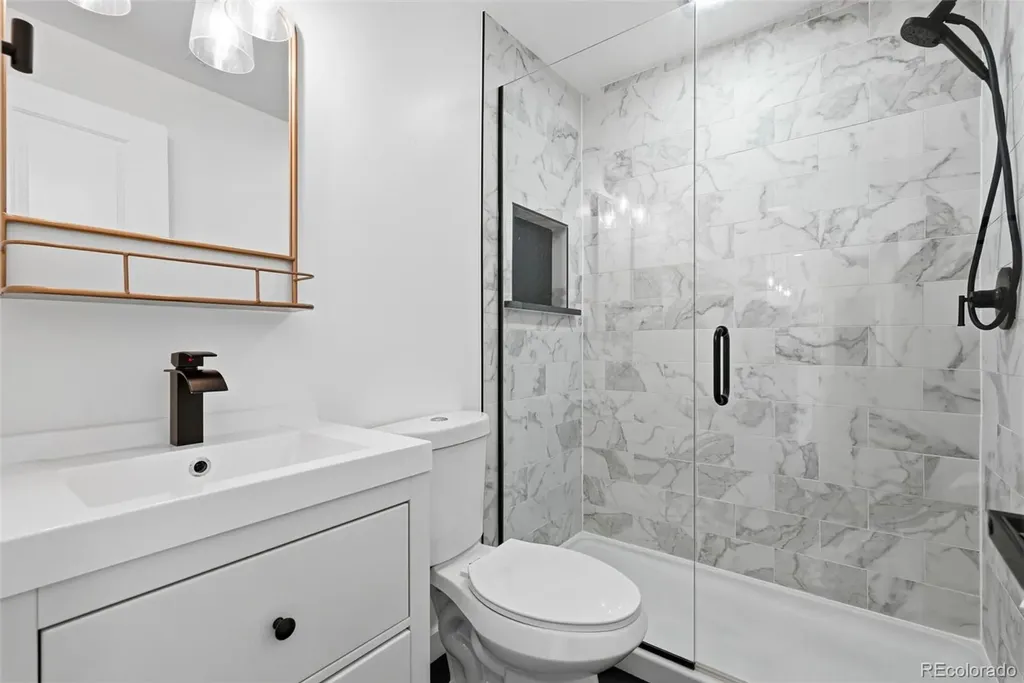 2815 S Glencoe Street Denver CO 80222