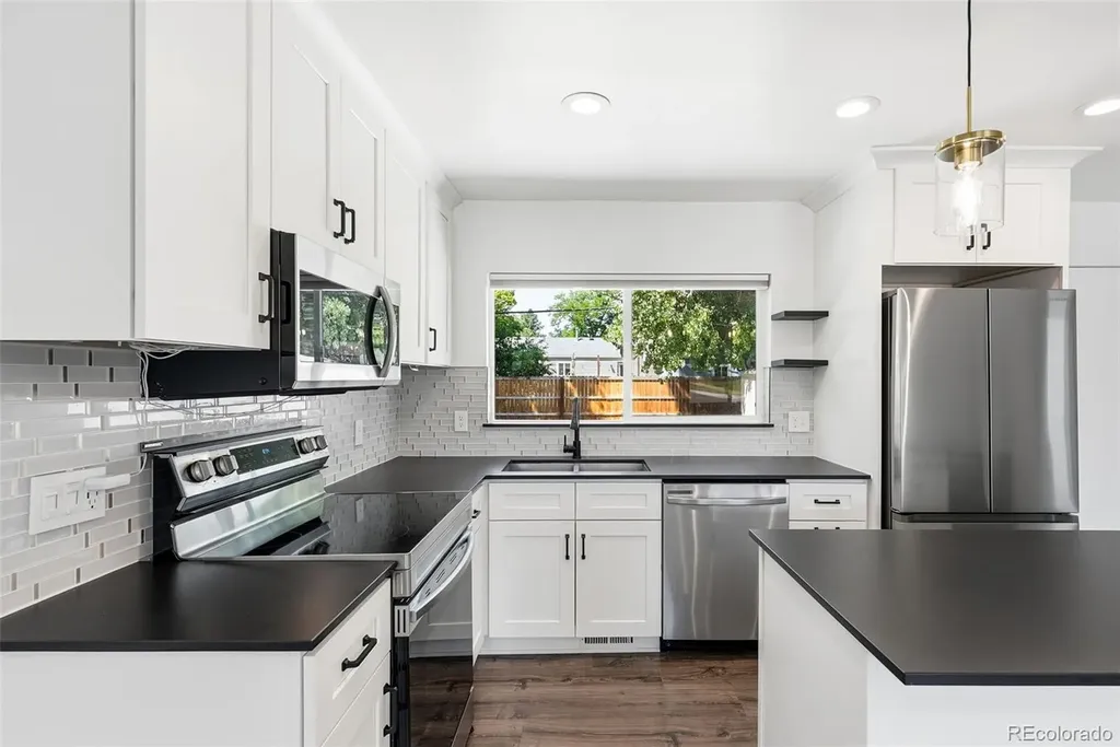 2815 S Glencoe Street Denver CO 80222