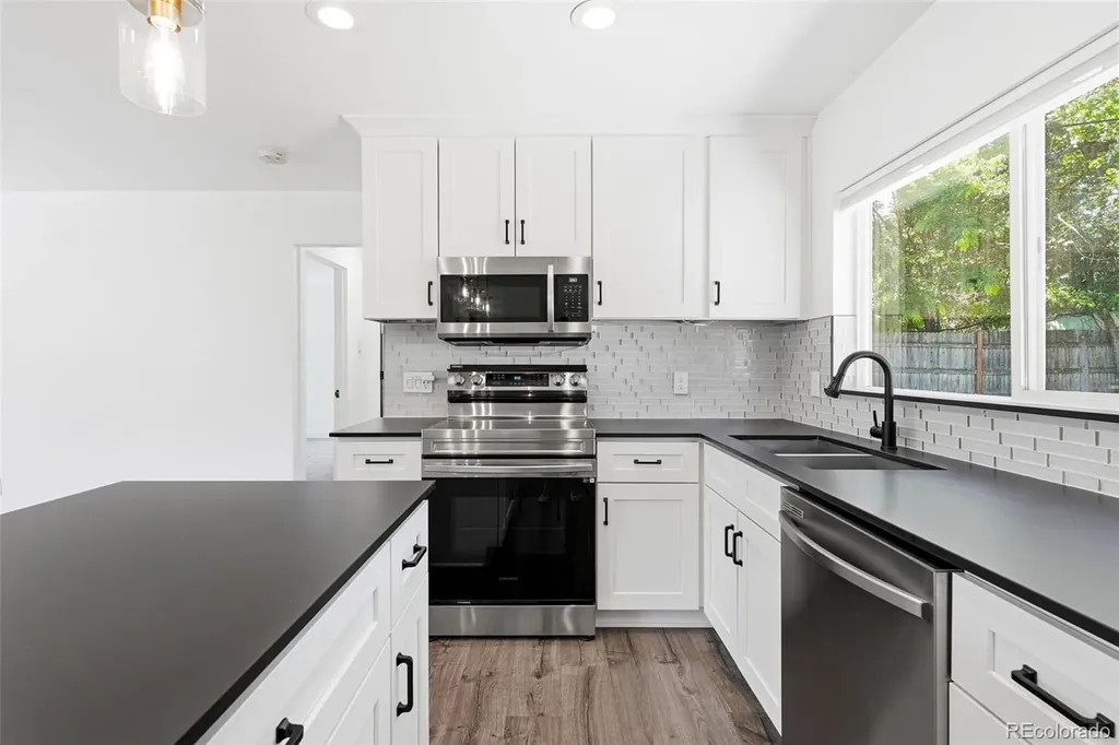 2815 S Glencoe Street Denver CO 80222