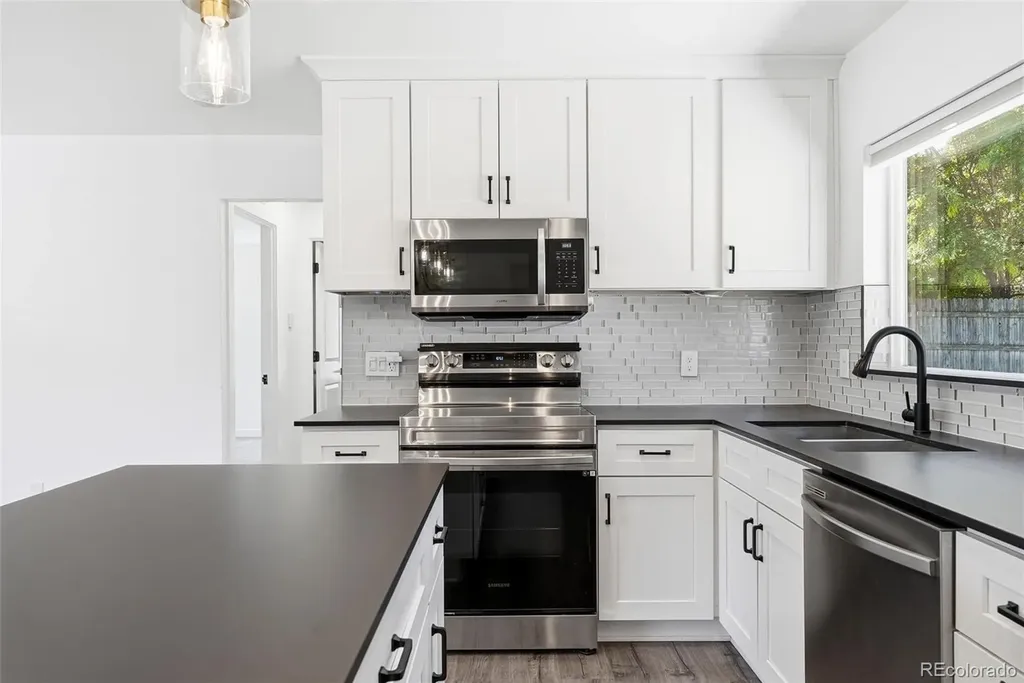 2815 S Glencoe Street Denver CO 80222