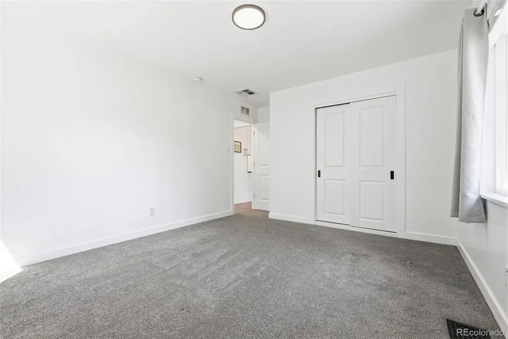 2815 S Glencoe Street Denver CO 80222