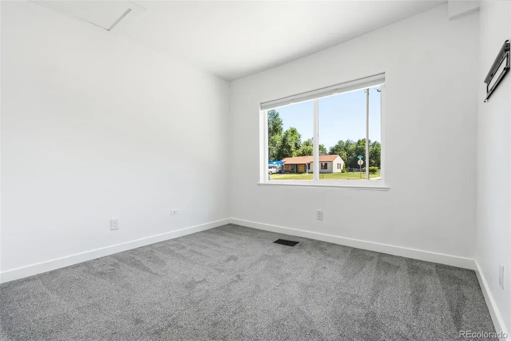 2815 S Glencoe Street Denver CO 80222