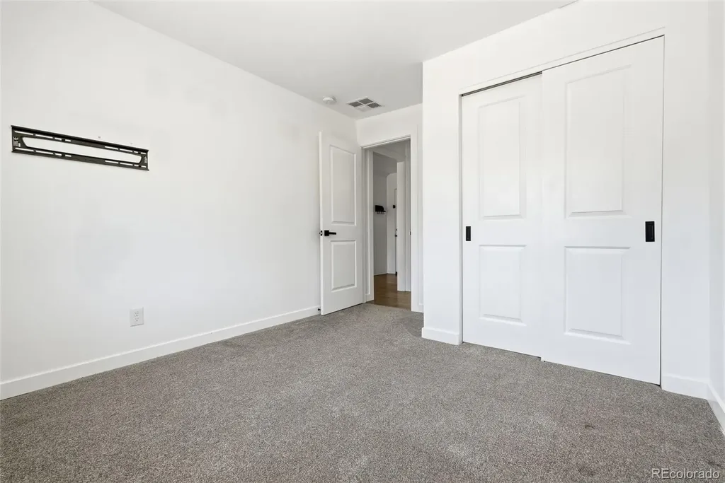 2815 S Glencoe Street Denver CO 80222
