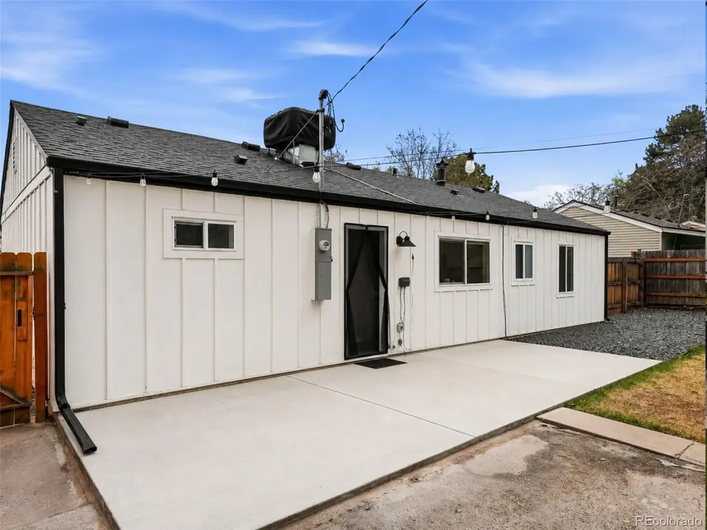 2815 S Glencoe Street Denver CO 80222