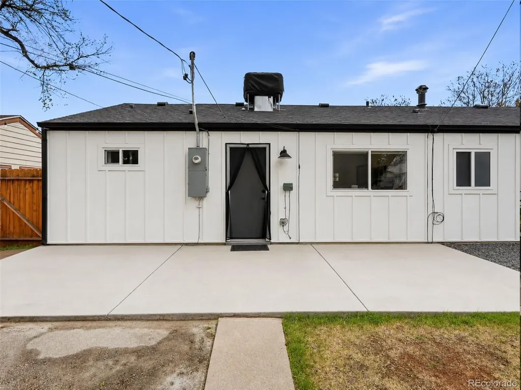 2815 S Glencoe Street Denver CO 80222