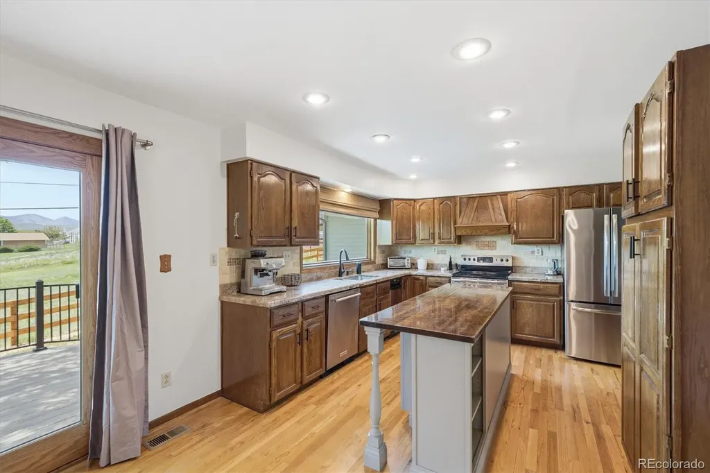 7731 S Estes Street Littleton CO 80128