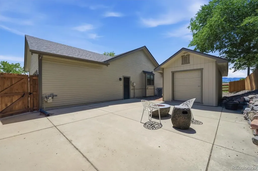 7731 S Estes Street Littleton CO 80128