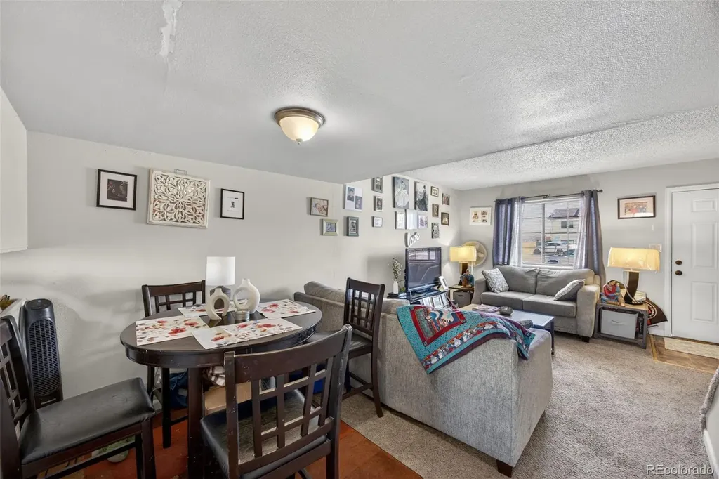 49 Royal Crest Drive Pueblo CO 81005