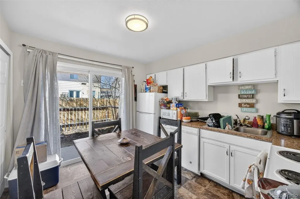 49 Royal Crest Drive Pueblo CO 81005
