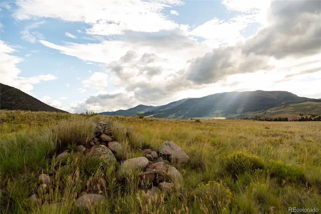 3940 Vista Grande Drive Creede CO 81130