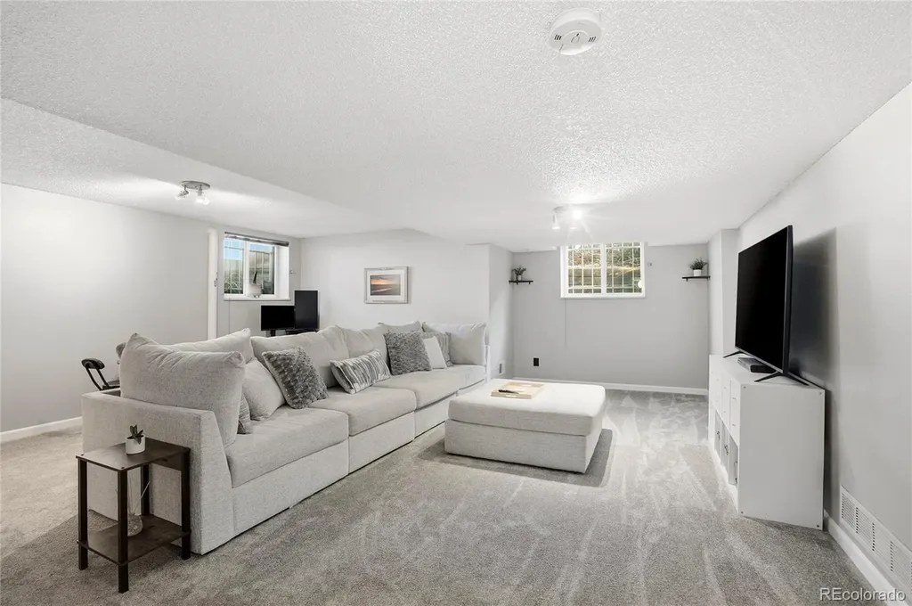 8095 E Colorado Avenue Denver CO 80231