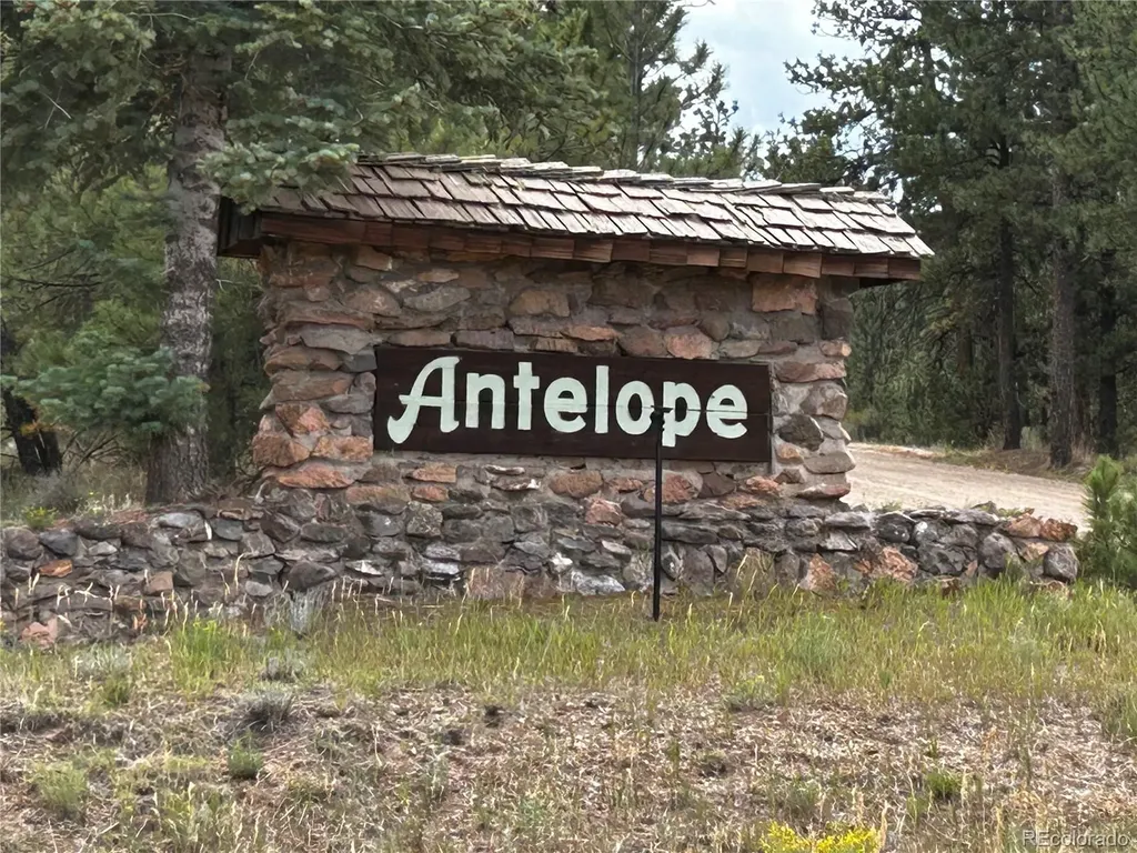 525 County Road 321 Westcliffe CO 81252
