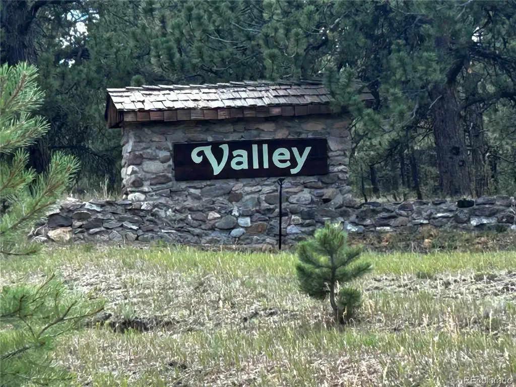 525 County Road 321 Westcliffe CO 81252