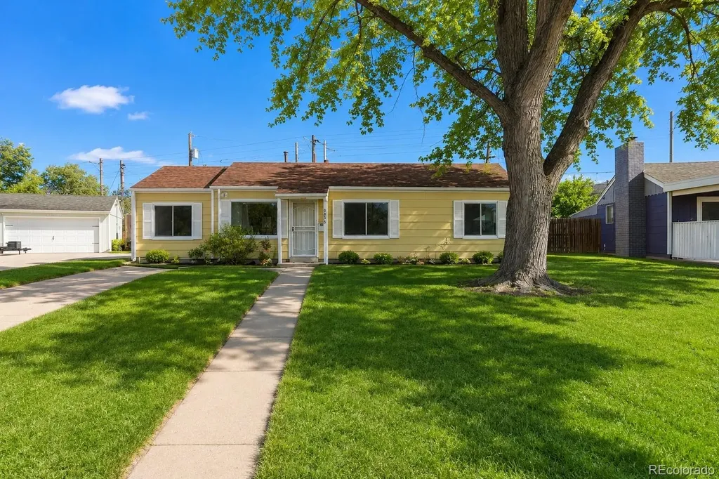 2836 S Grape Way Denver CO 80222