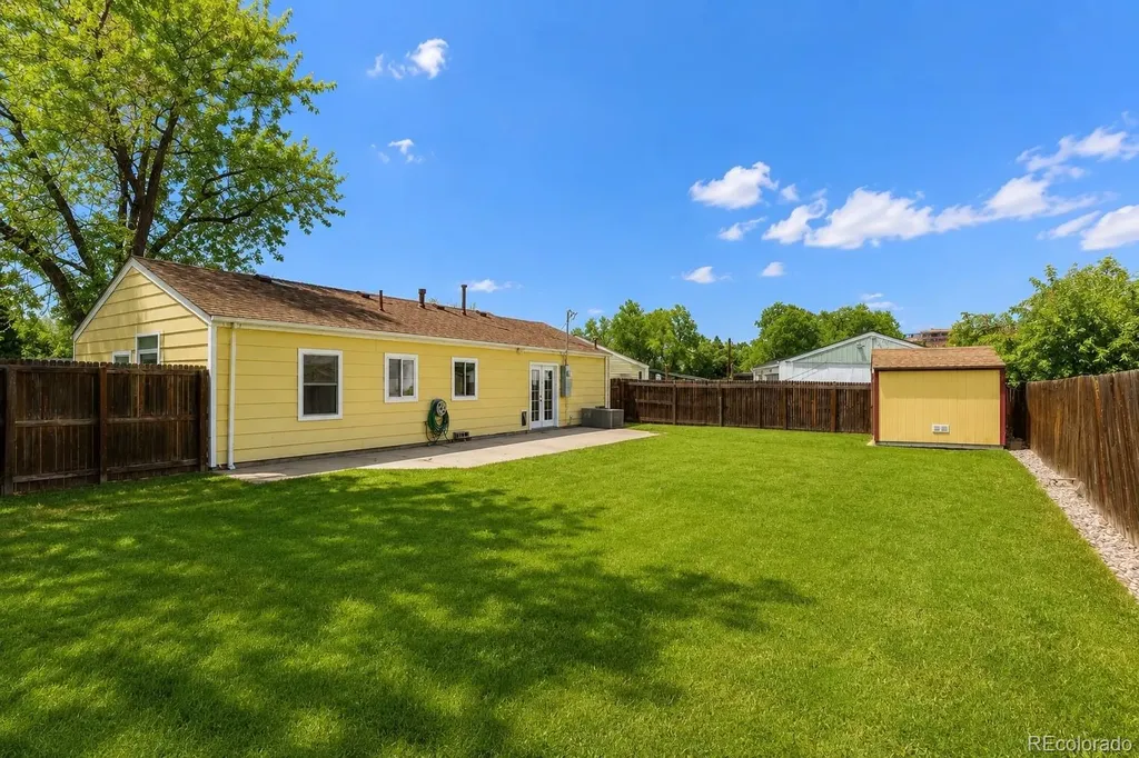 2836 S Grape Way Denver CO 80222