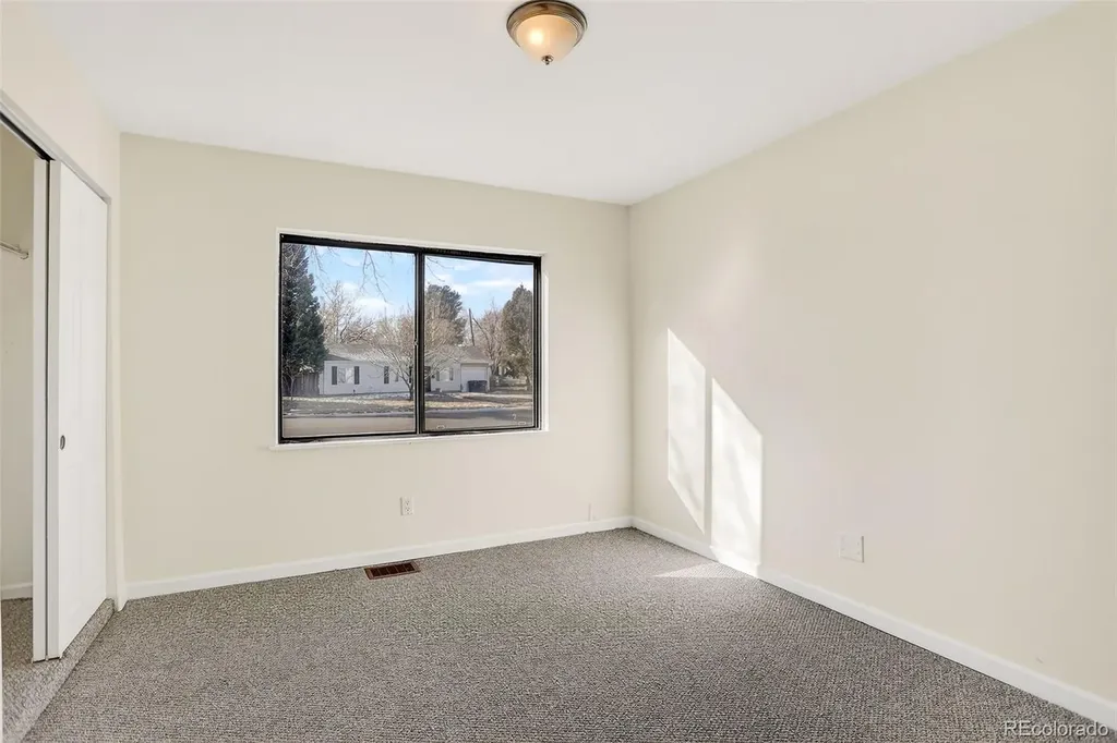 2836 S Grape Way Denver CO 80222