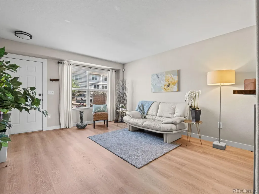 1954 Oakcrest Circle Castle Rock CO 80104