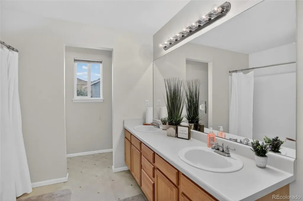 4056 N Lisbon Street Denver CO 80249