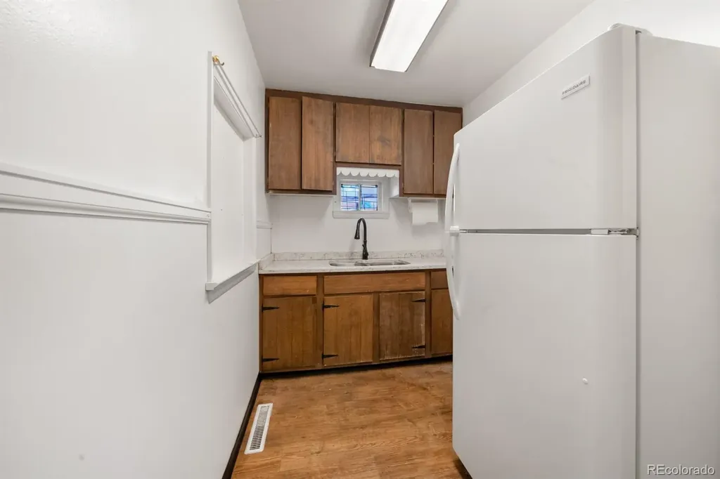 22 Iowa Avenue Colorado Springs CO 80909