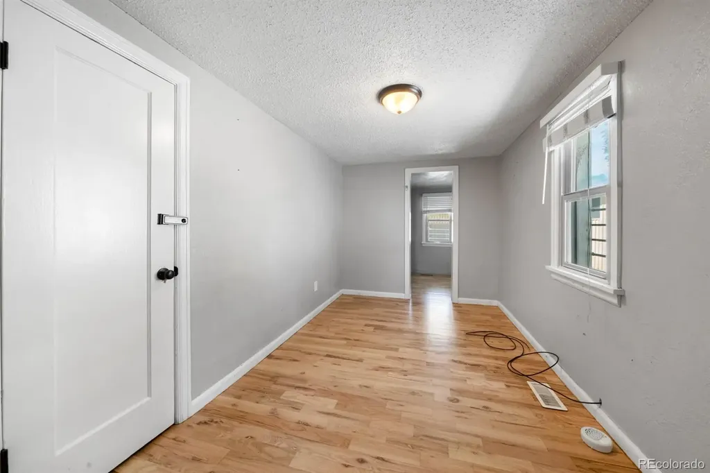 22 Iowa Avenue Colorado Springs CO 80909