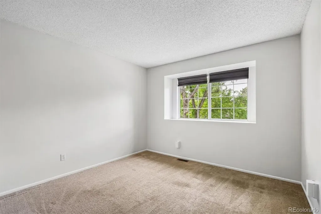 2049 E Phillips Lane Centennial CO 80122