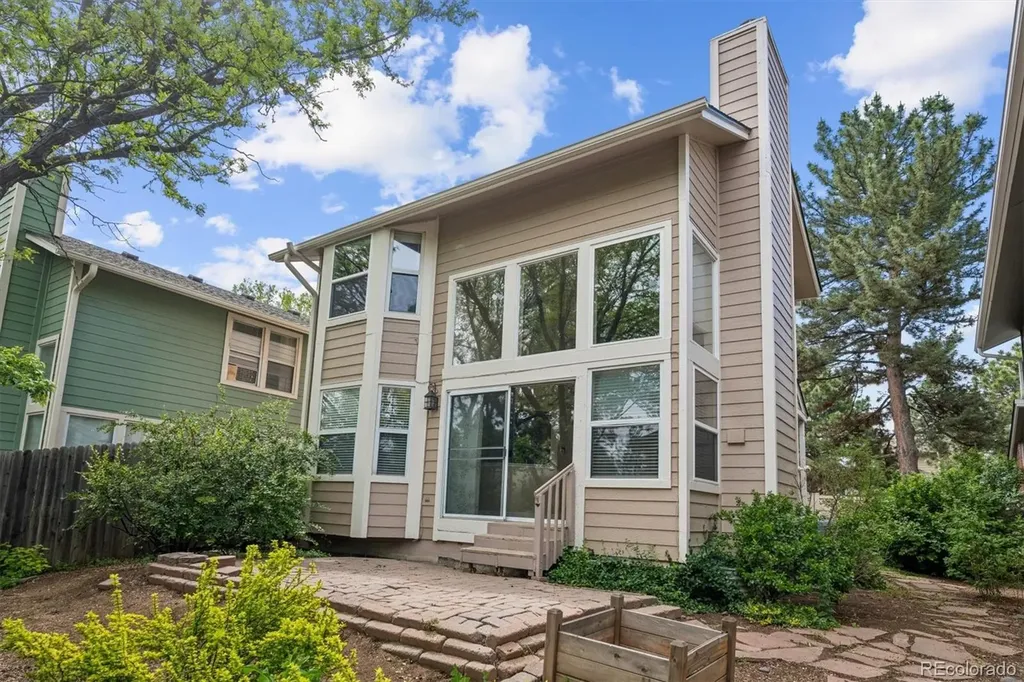 2049 E Phillips Lane Centennial CO 80122